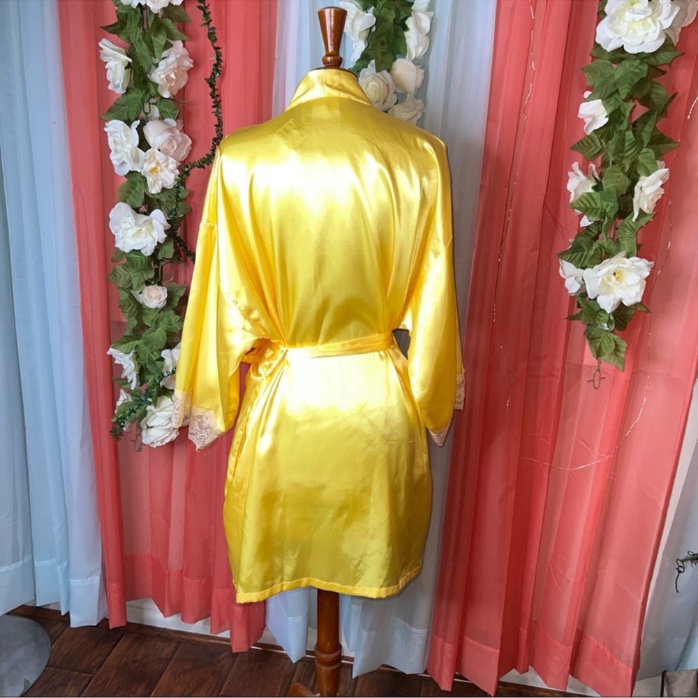 Frederick's of Hollywood Sun Yellow Robe - Picture 2 of 5